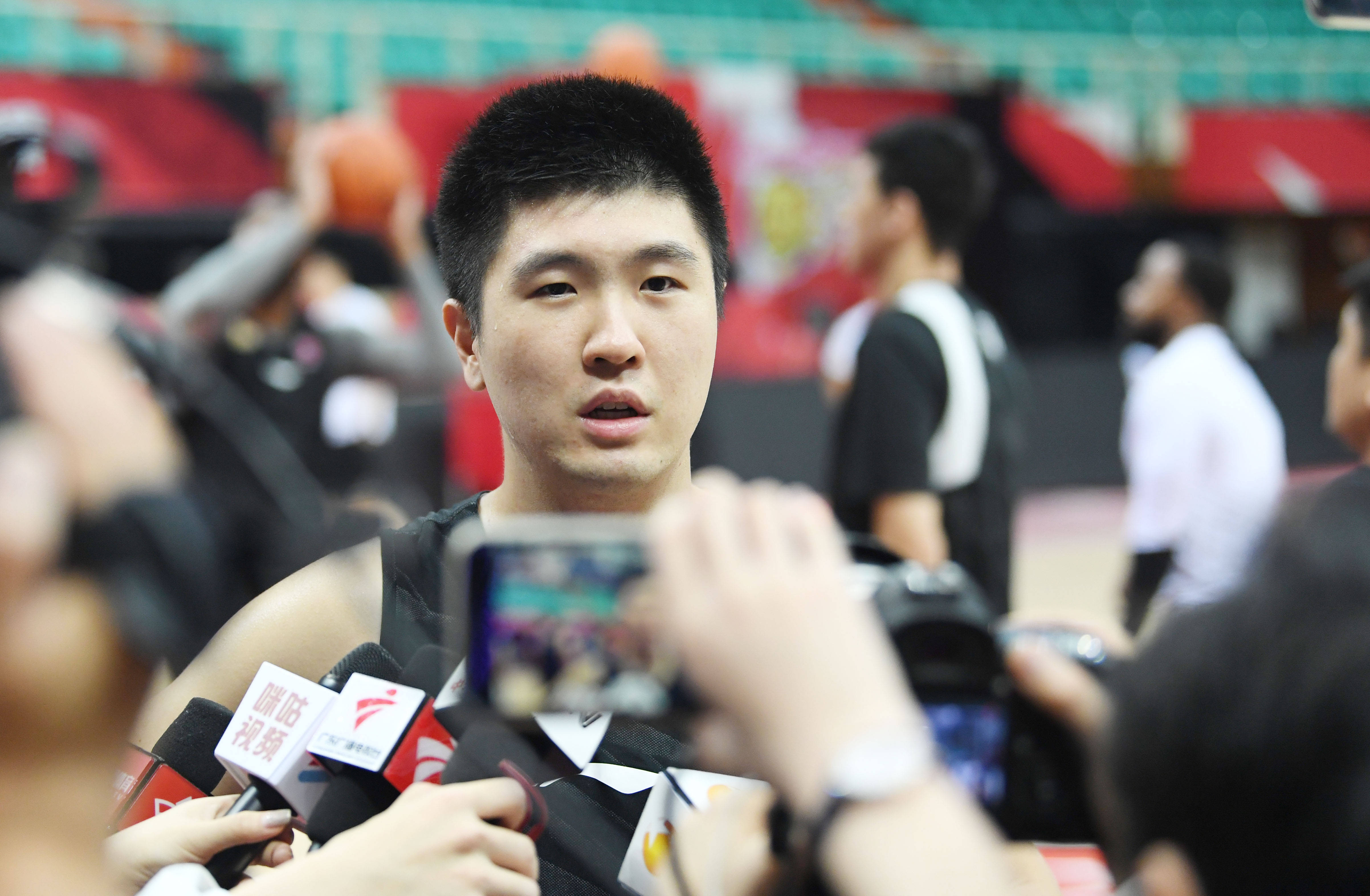 包含费耶诺德迎CBA常规赛关键赛，转会期战术微调，媒体盛赞，医务组通报恢复的词条九游体育